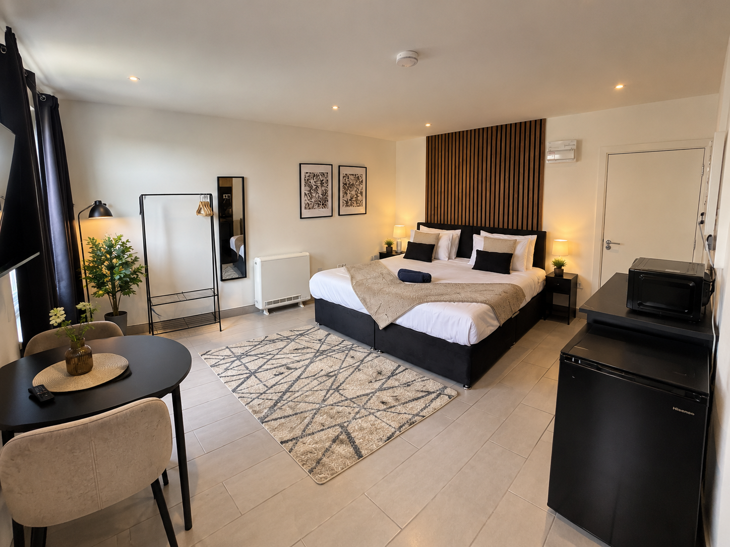 Studio Room 1 – Sellyoak: second original view of the room
